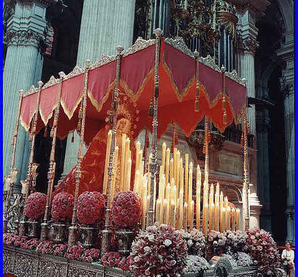 Cartel de la Cofradía de Nuestra Señora de los Dolores de Grana, para el Lunes Santo de la Semana Santa de Granada del año 2002